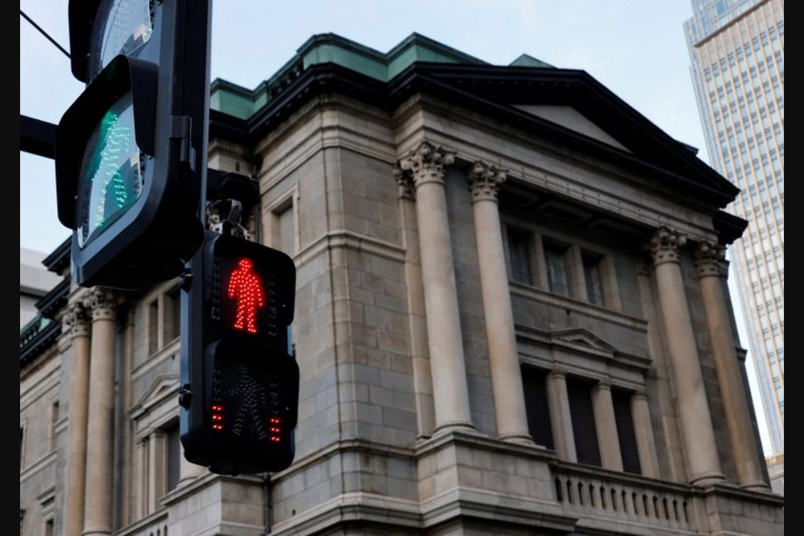 BOJ Holds Policy Rate at 0.75% as Three Board Members Call for a Hike