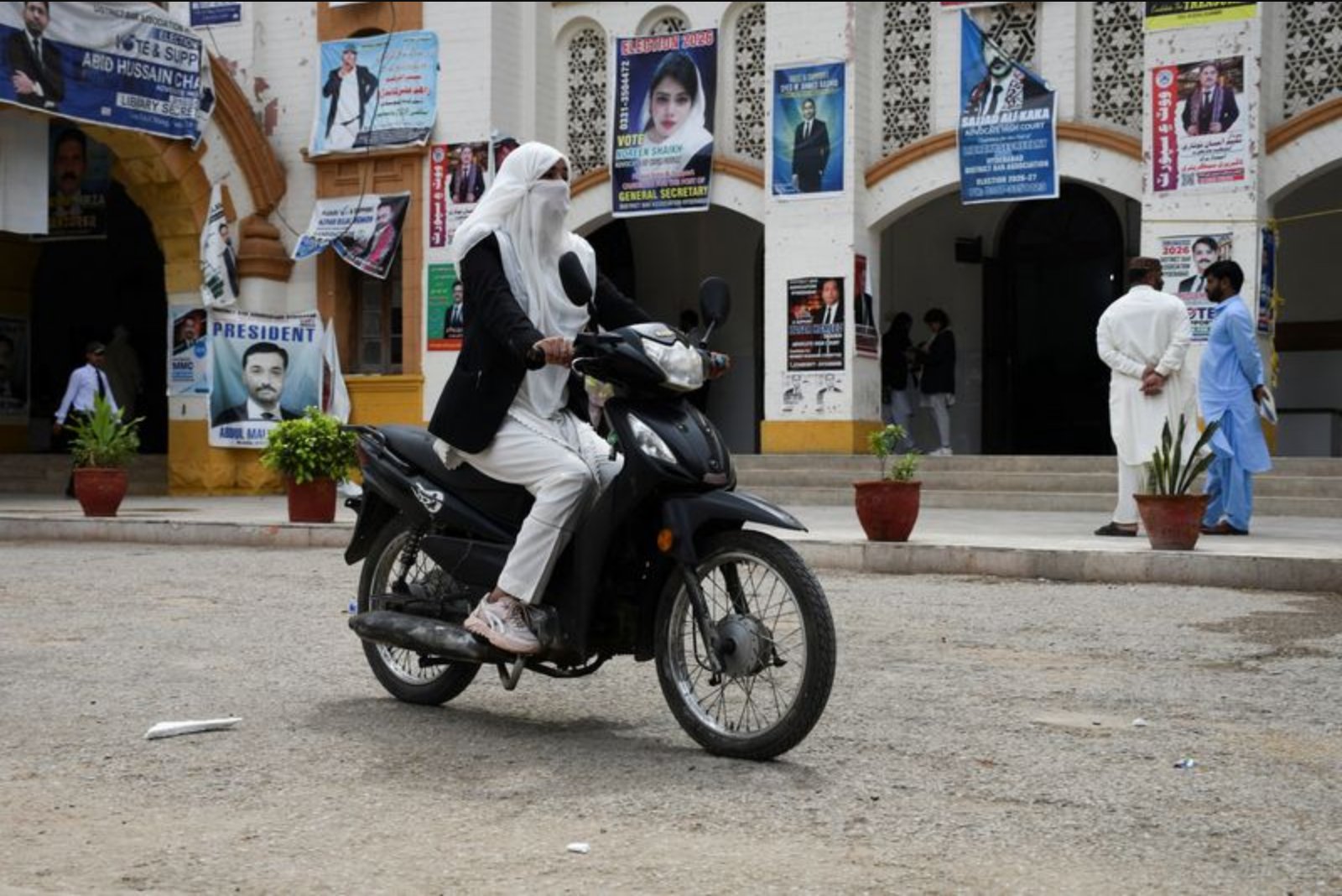 Fuel Fears and Rising Costs Propel Pakistan Toward Electric Two-Wheelers