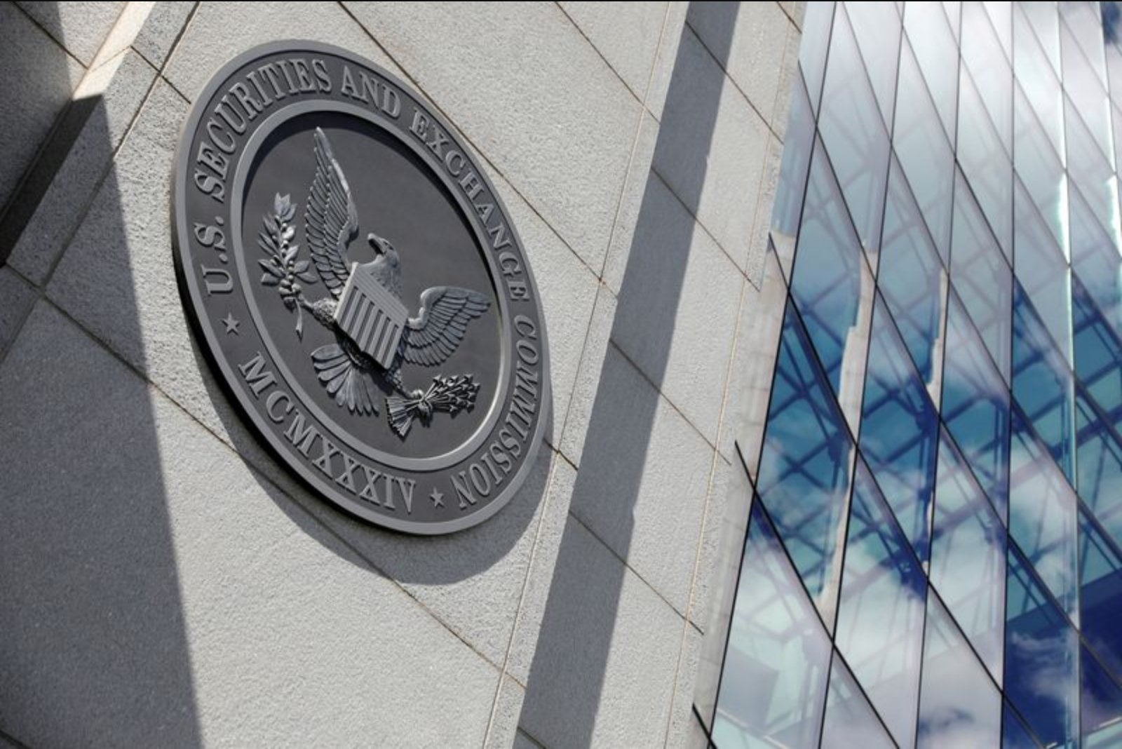 SEC Revises Enforcement Manual to Give Probe Subjects More Time and Access