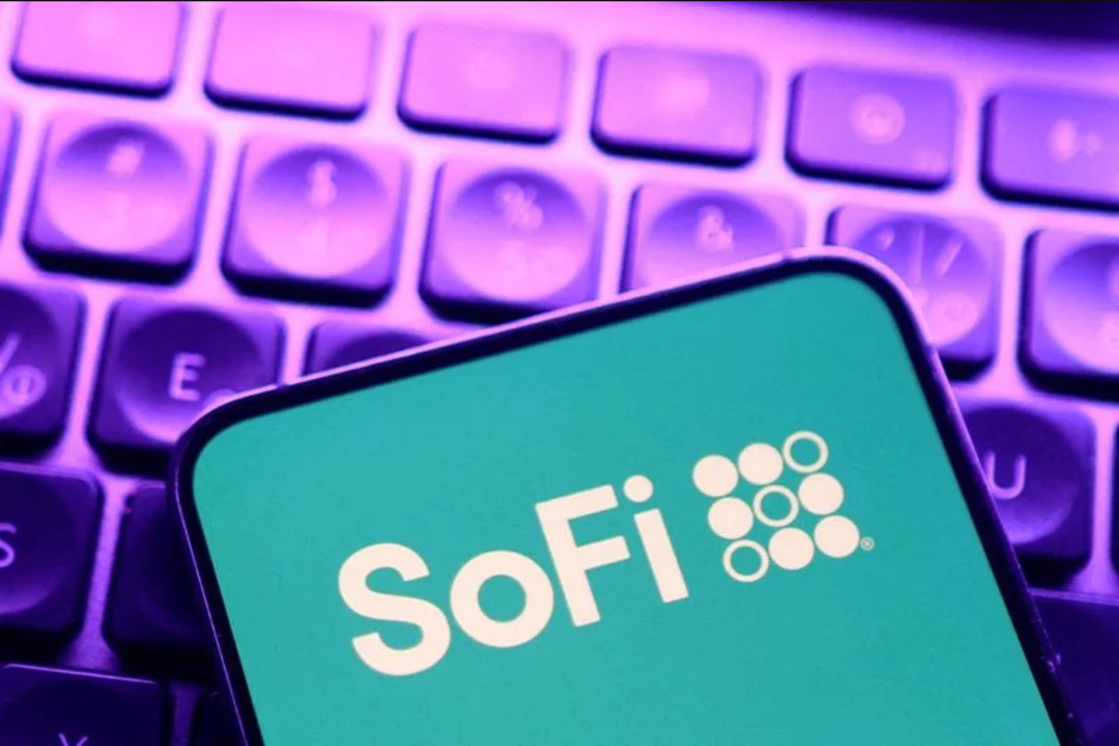 SoFi Expands AI-Driven Retail Trading Capabilities With Composer Acquisition