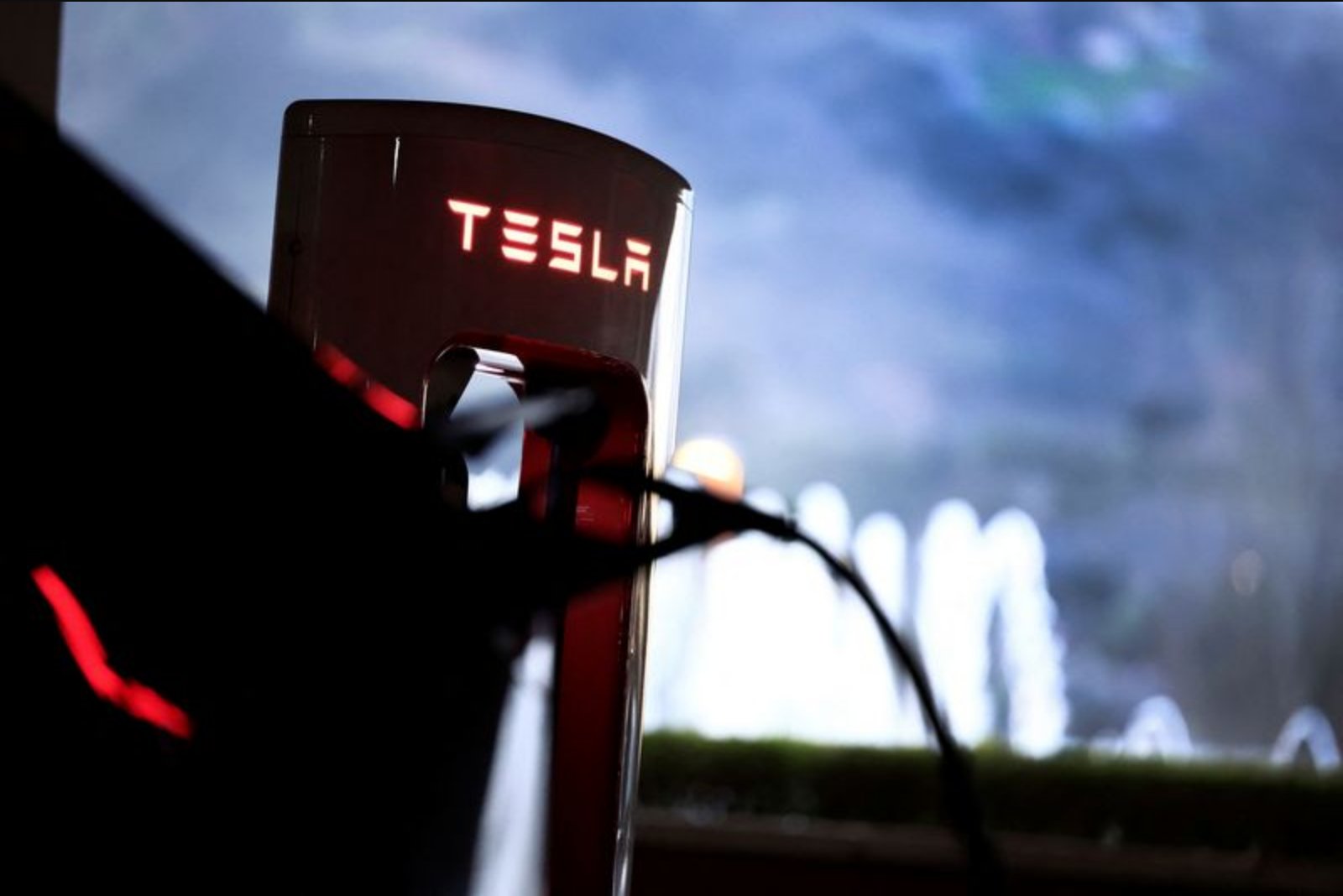 Tesla's European registrations rebound in April, but declines persist in Norway and Spain