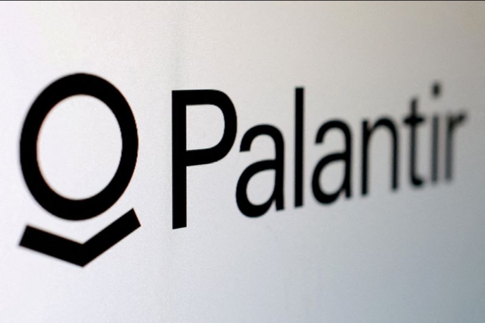 Palantir Must Strip Anthropic’s Claude From Pentagon AI Platform, Forcing Software Rebuild