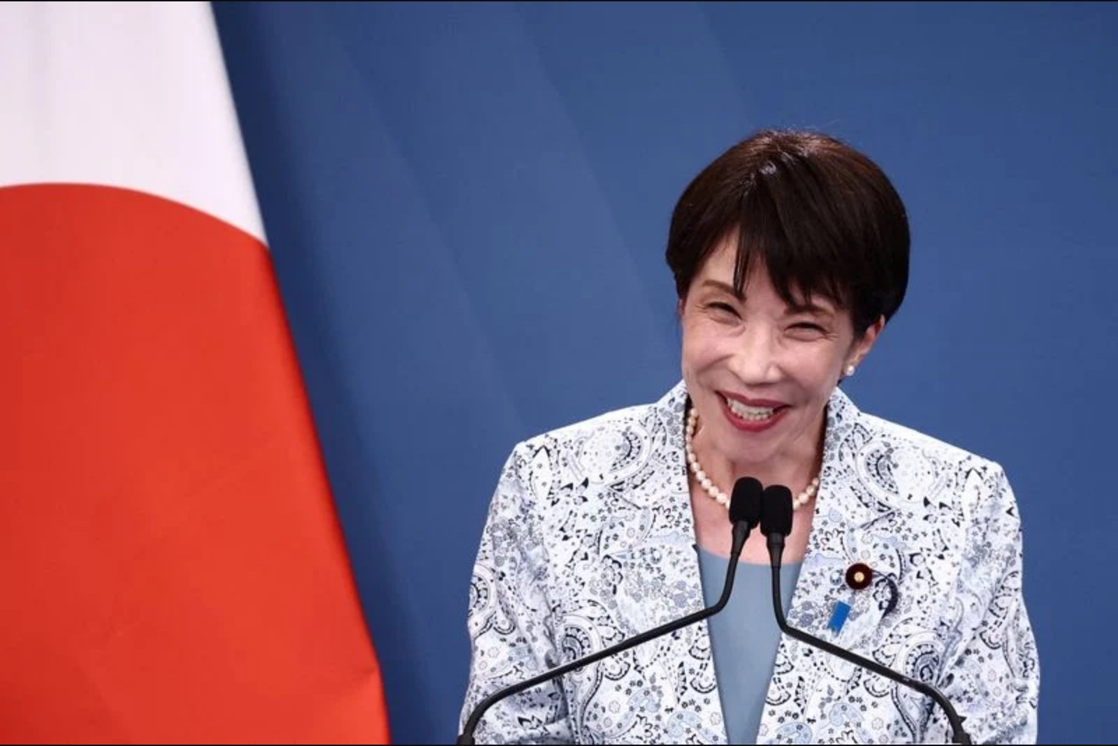 Japanese Authorities Signal Demand for BOJ to Maintain Accommodative Stance