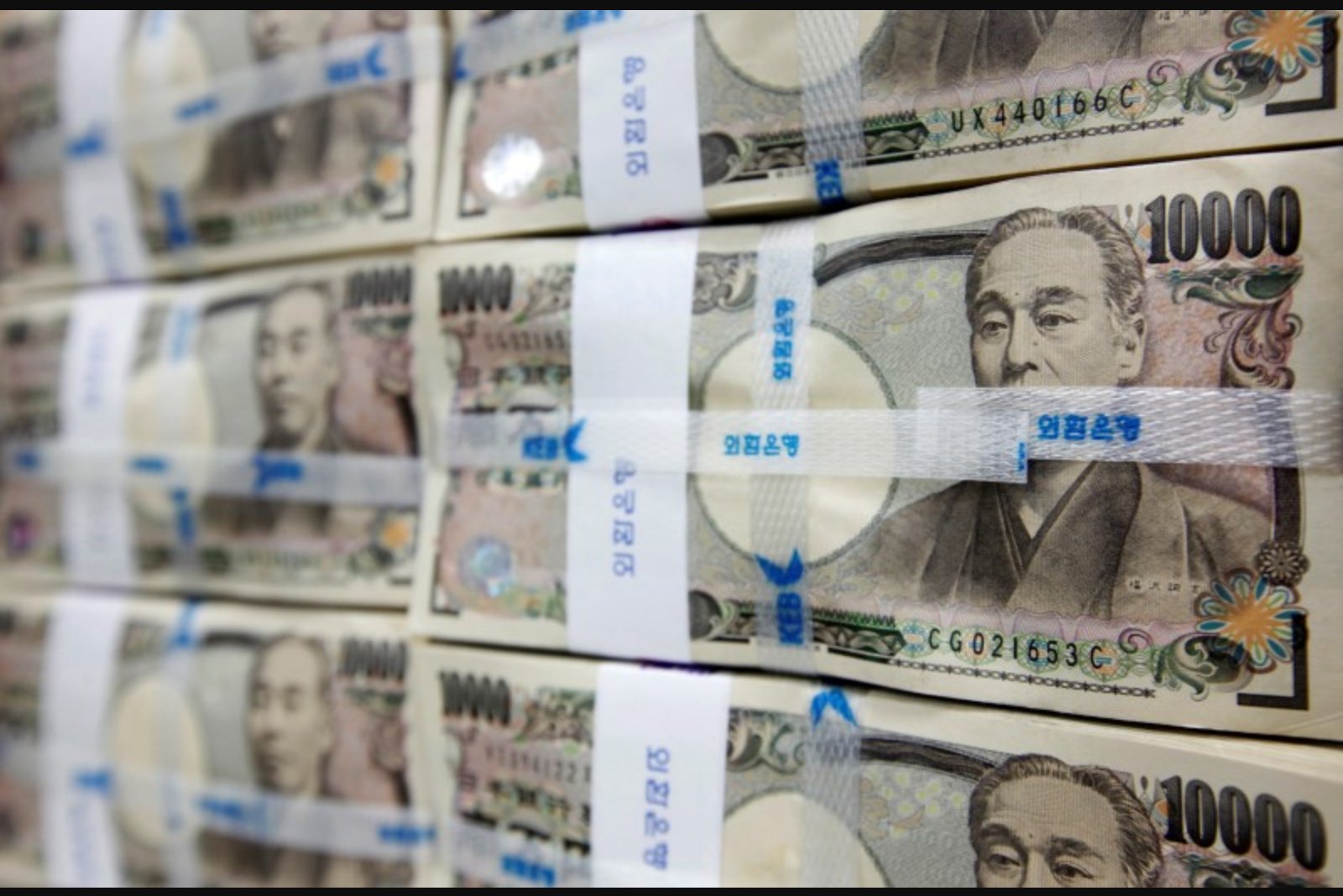 Asia FX largely muted as dollar steadies after mixed U.S. CPI; yen slips on weak Japan GDP