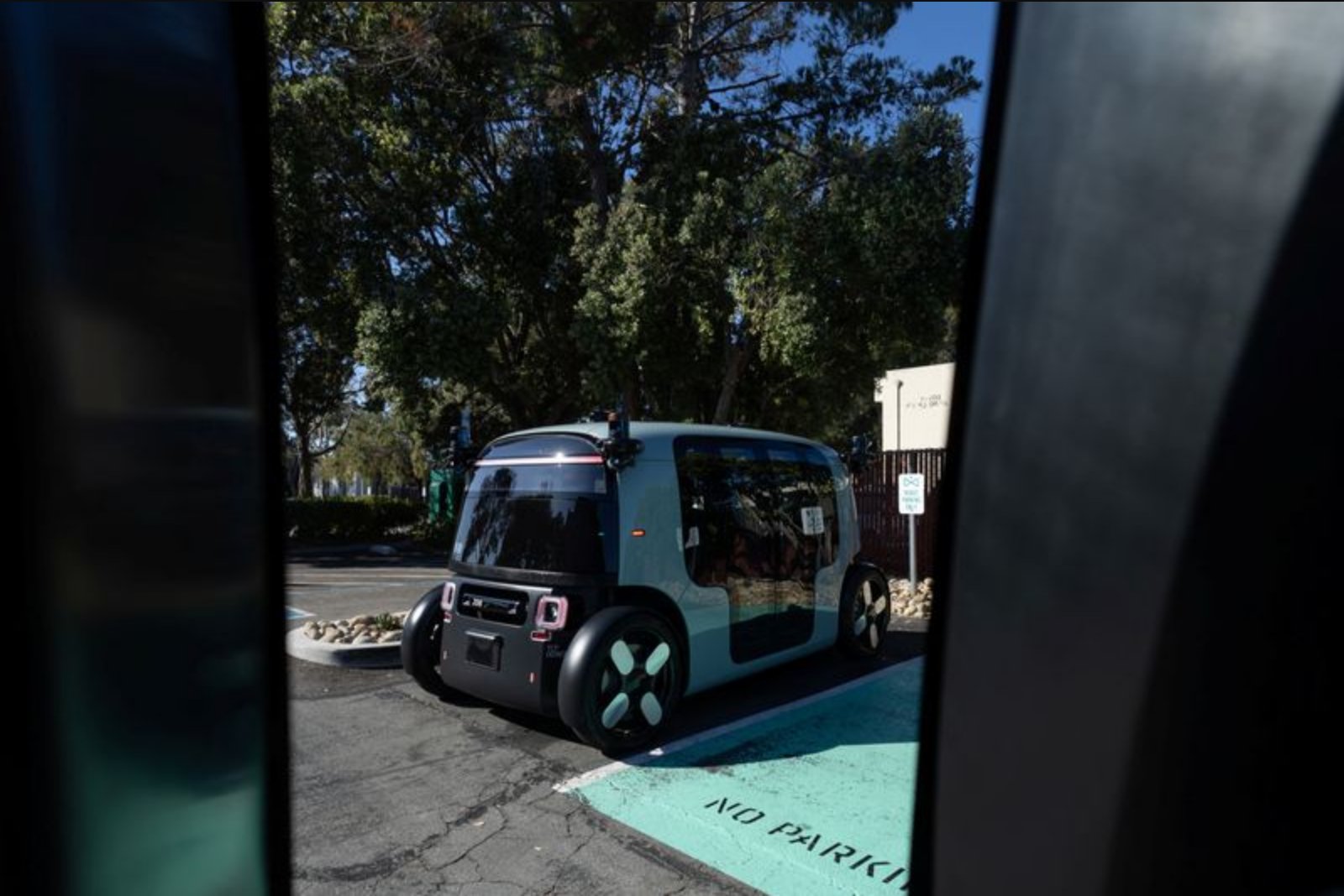 Zoox to Open Arizona Fleet Command Hub, Extend Road Testing to Dallas and Phoenix