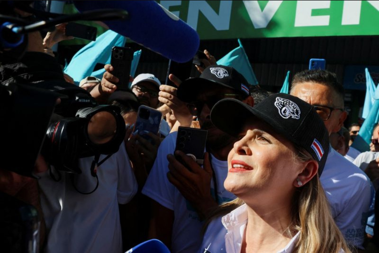 Costa Rica’s presidential contest narrows around a tough-on-crime frontrunner amid fractured opposition