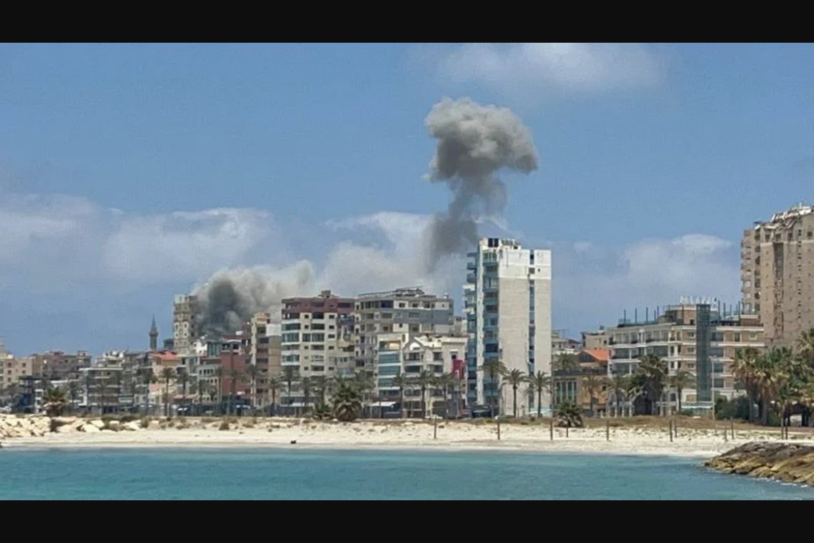 Israeli Strike on Tyre Kills at Least Eight as Citywide Evacuation Order Issued