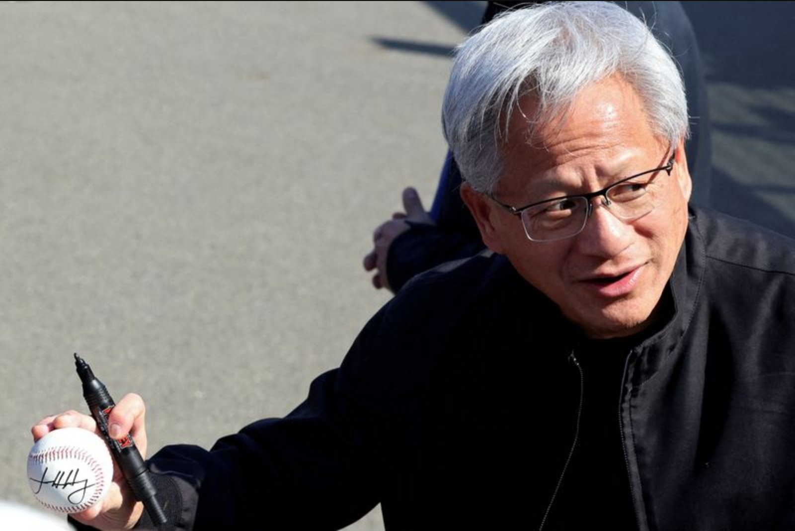 Nvidia CEO Says China Is Finalising Licence for H200, Seeks Approval