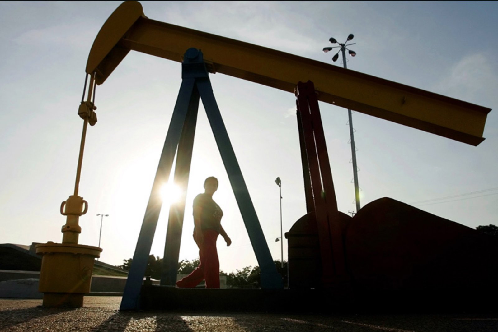 UBS Cuts June EUR/CHF Forecast to 0.91, Citing Middle East Tensions and Oil Prices