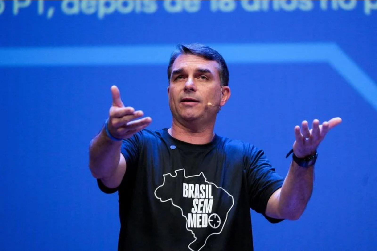 Top Court Prevents Senator Flavio Bolsonaro From Visiting Father for 90 Days