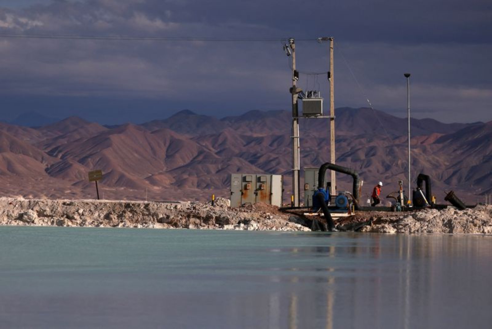 SQM Posts 53% Rise in Q4 Profit as Lithium Prices Strengthen