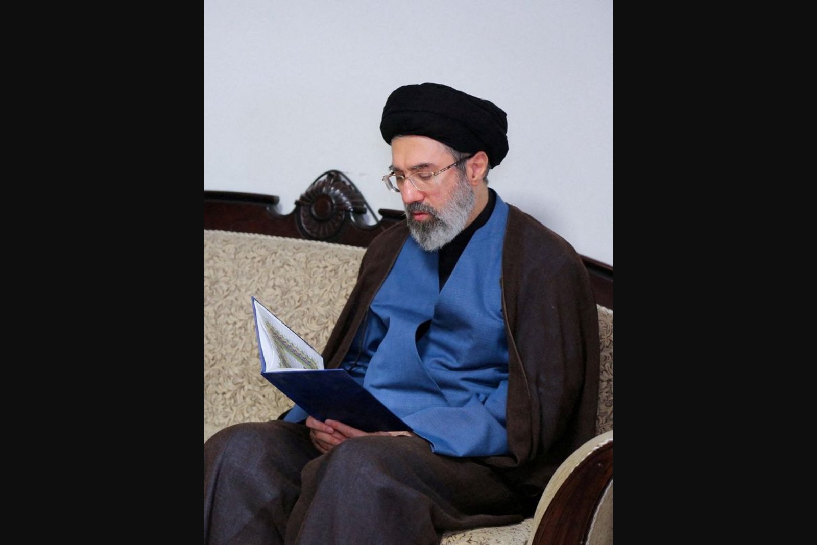 Iran Names Mojtaba Khamenei Supreme Leader, Signalling a Hardline Turn