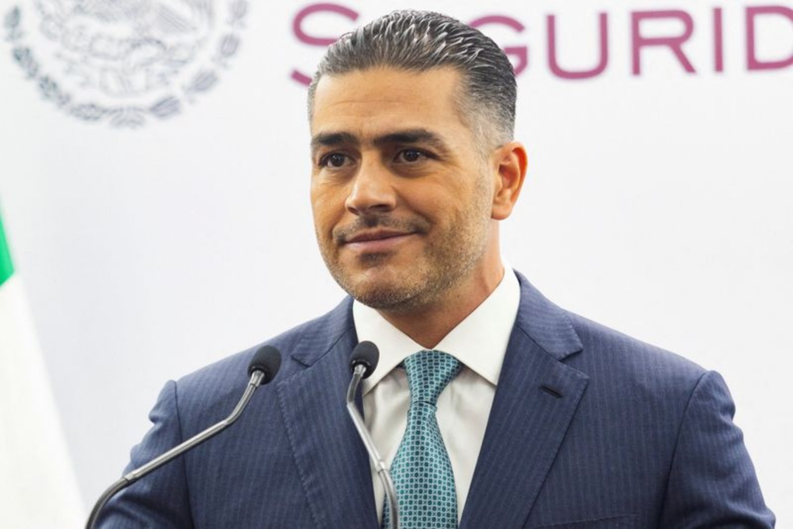 Mexico’s Security Chief Becomes a Retail Phenomenon: From Suits to Shirtless Dolls