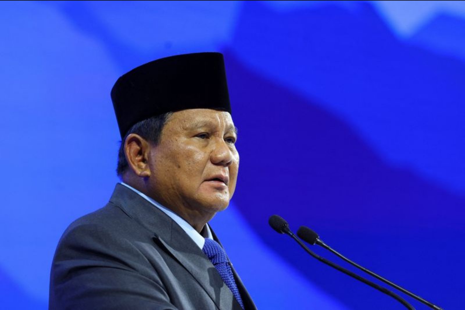 Prabowo Vows to Proceed with $20 Billion Free Meals Programme Amid Market Backlash