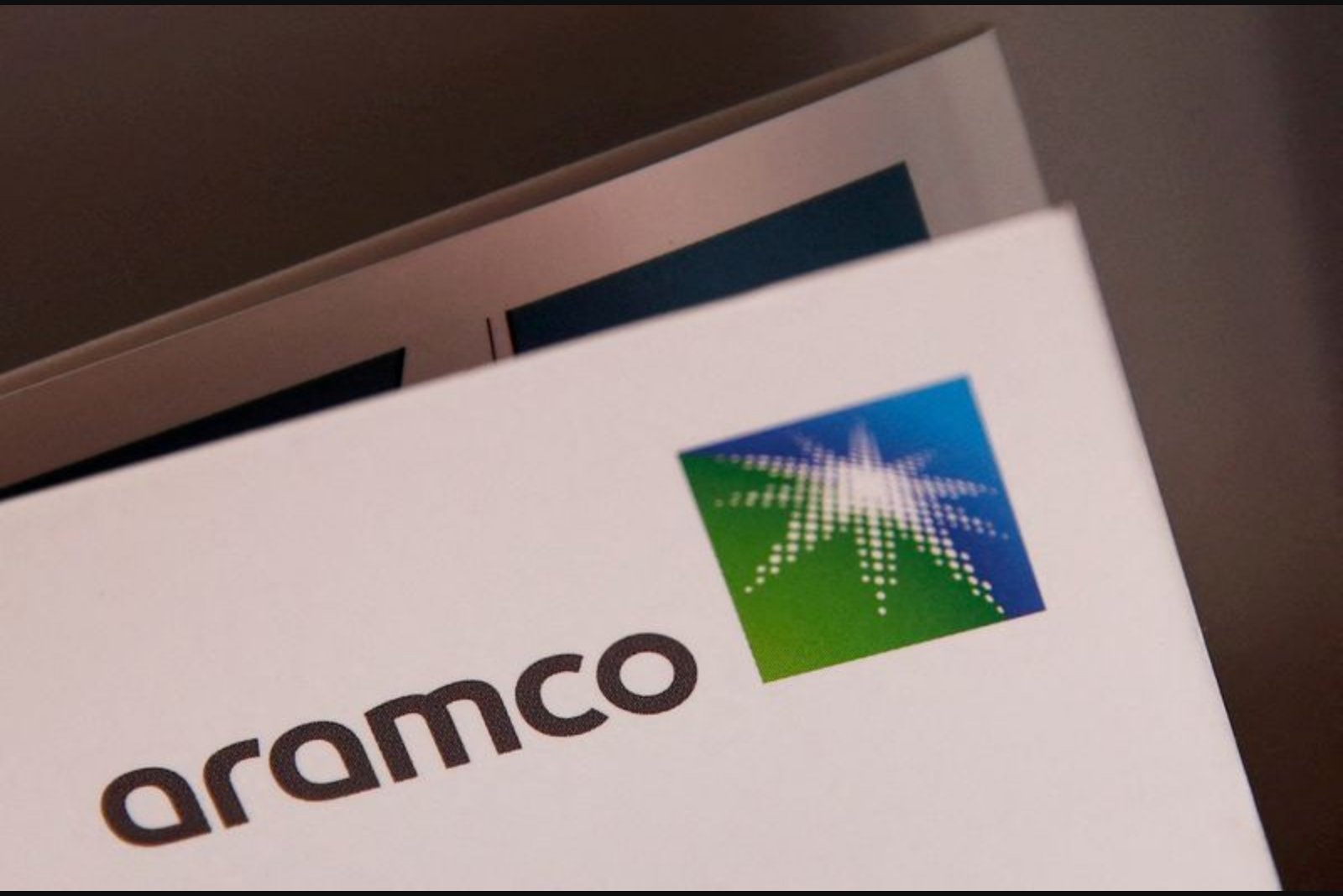 Aramco Cuts Output at Two Oilfields as Gulf Transit Routes Stall
