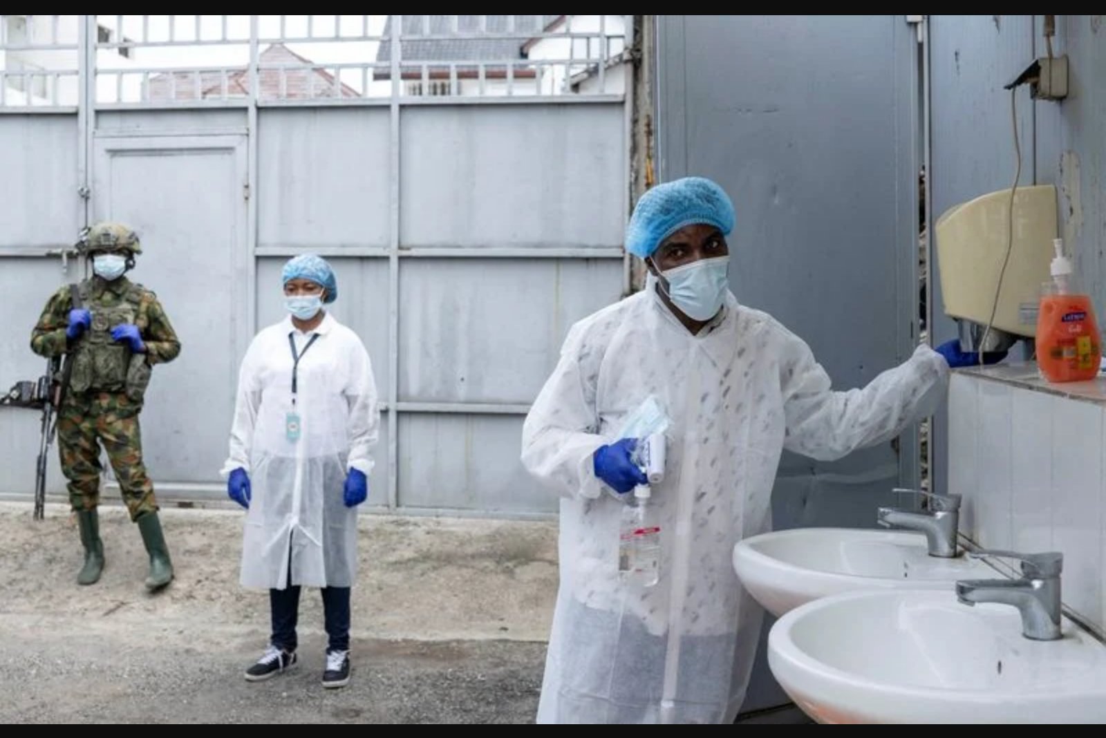 Three Congo Labs Halt Ebola Testing as Reagent Shortages Persist, WHO Says