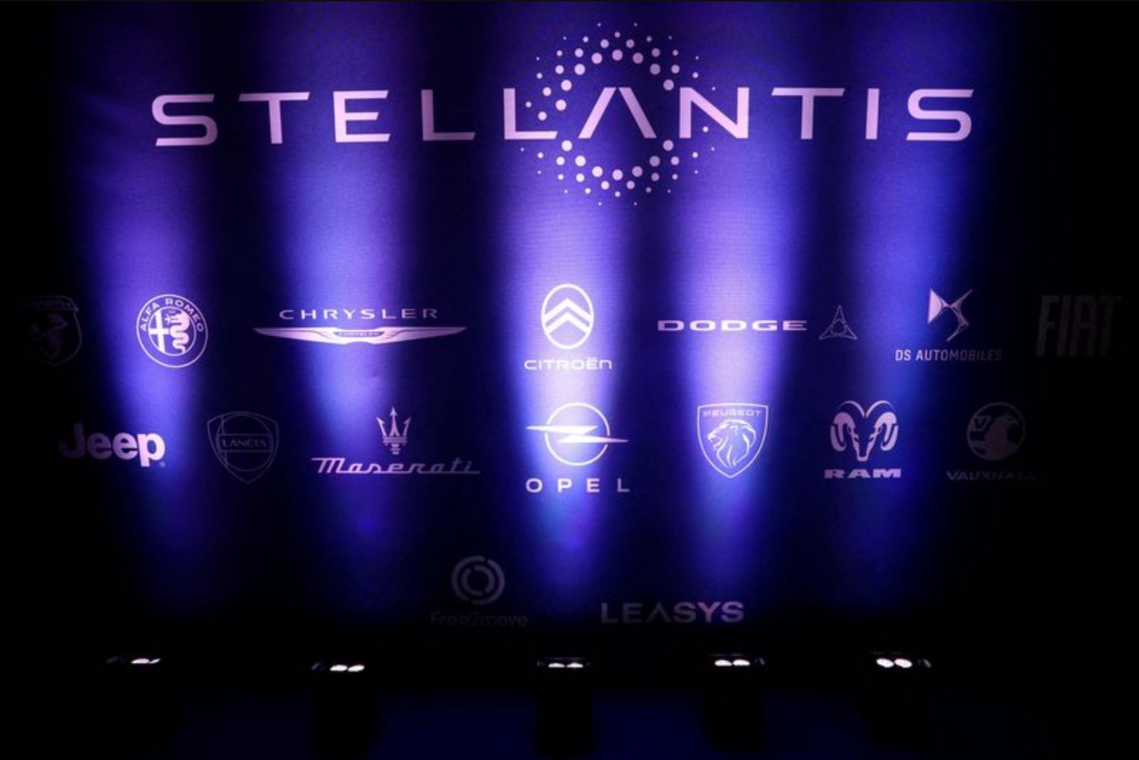 Stellantis Considers Selling U.S. Battery Joint Venture With Samsung as EV Losses Mount