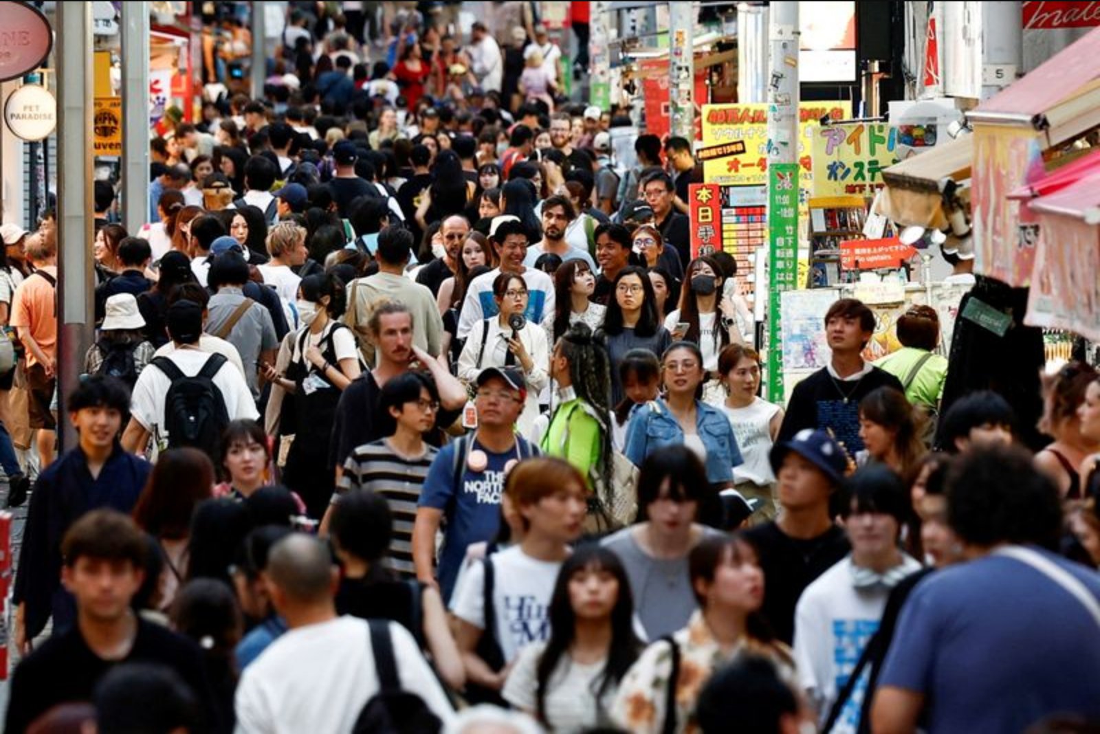 Poll Sees Japan Returning to Growth in Q4 on Strong Investment and Consumption