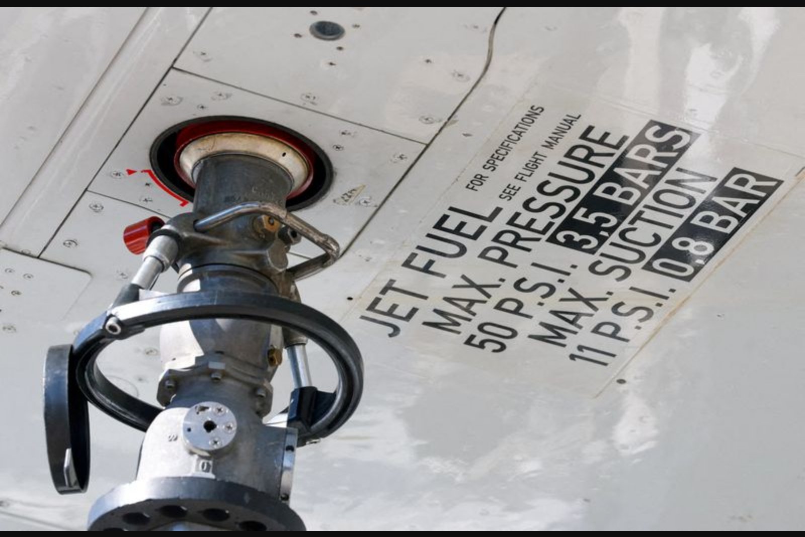 Global Jet Fuel Flows Rerouted as Hormuz Closure Forces Lengthier Voyages and Higher Costs