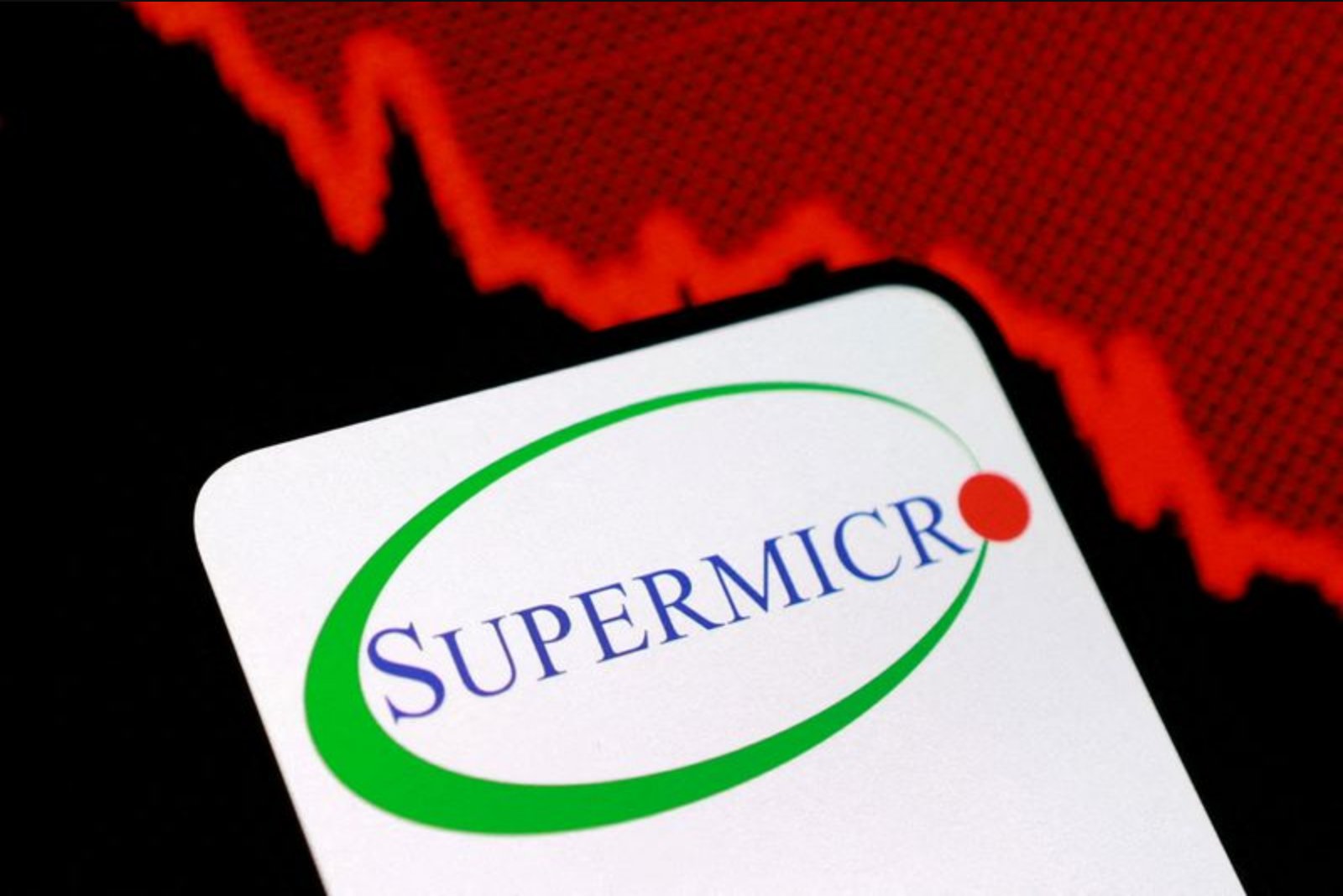 Super Micro Shares Plunge After U.S. Charges Tied to Smuggling of AI Hardware to China