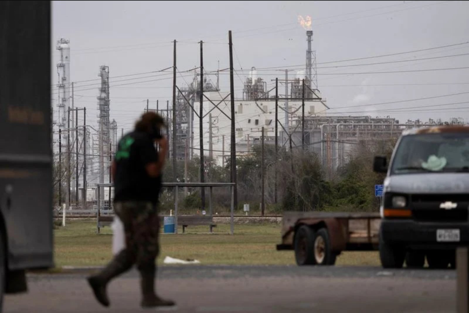 Planned On-Site Gas Plants for U.S. Data Centers Could Produce Emissions on Par with Entire Nations, Report Finds