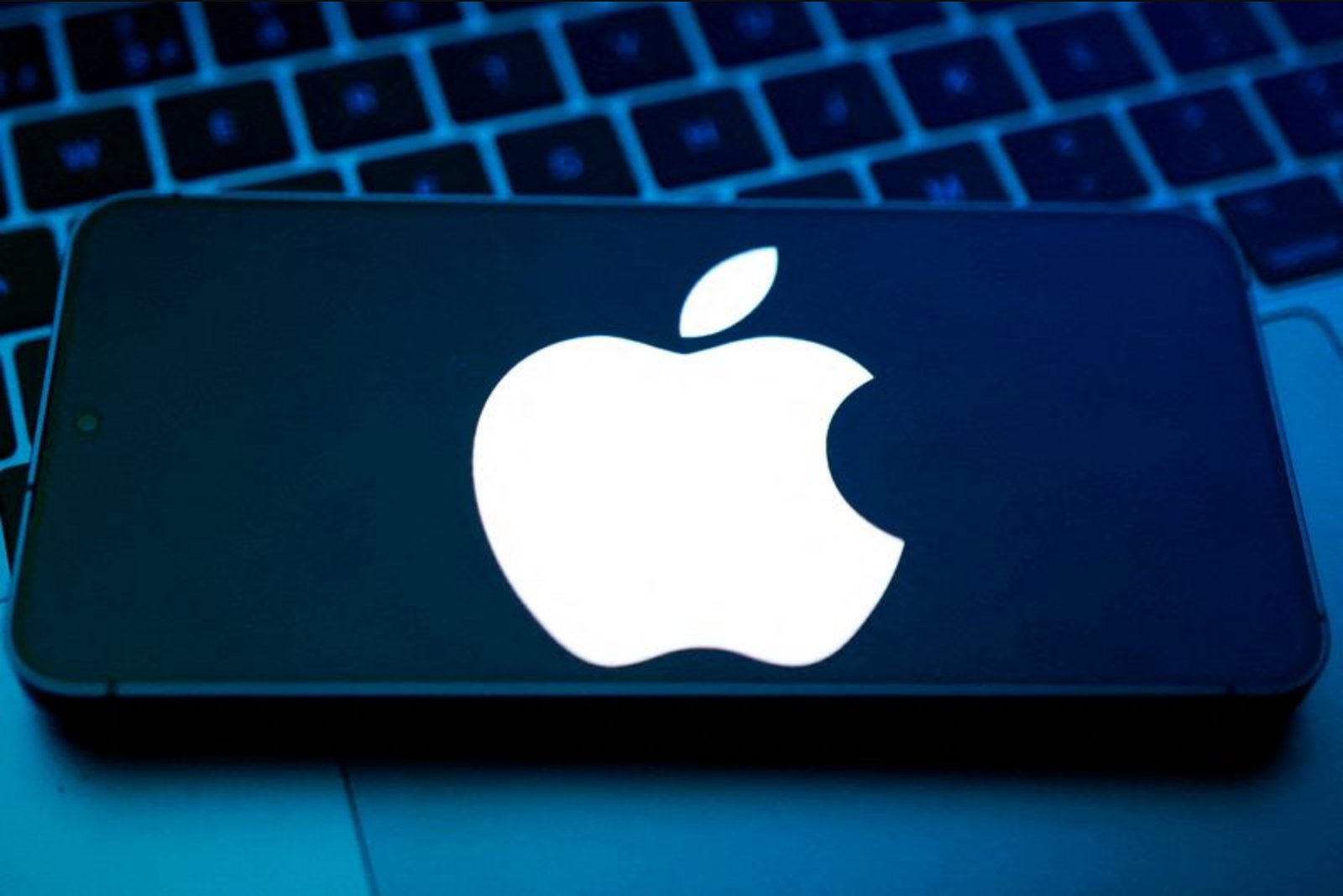 Rave Sues Apple, Seeks Reinstatement After App Store Removal