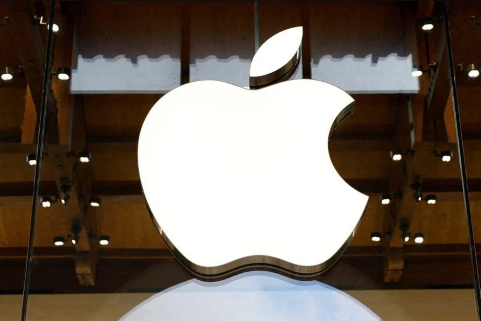 UK Competition Tribunal Clears Way for £3 Billion Collective Suit Against Apple Over iCloud