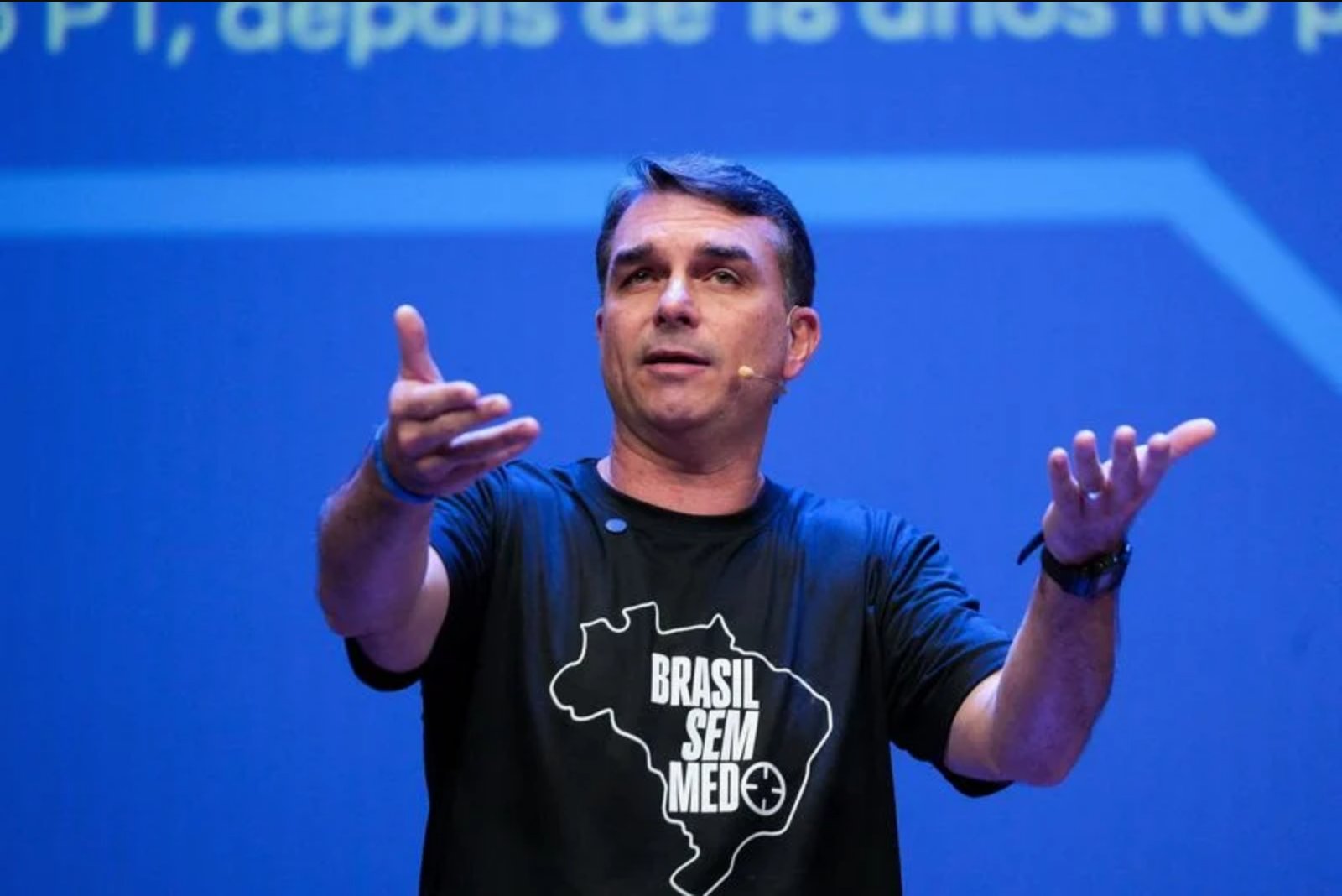 Bolsonaro Family Rift Deepens, Exposing Right-Wing Campaign’s Vulnerability with Women Voters