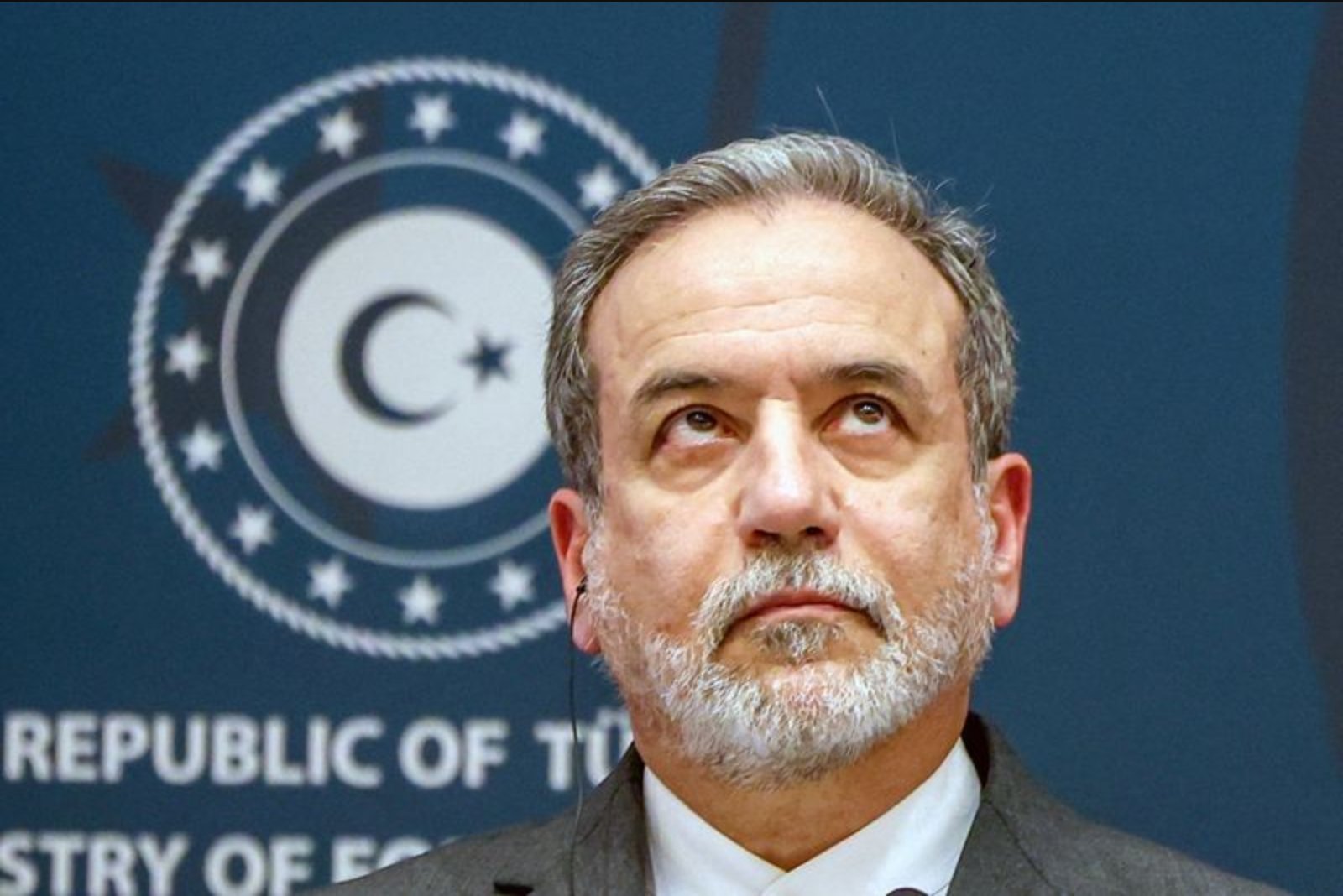 Iran Warns It Will Strike U.S. Bases in Region If Attacked, Foreign Minister Says