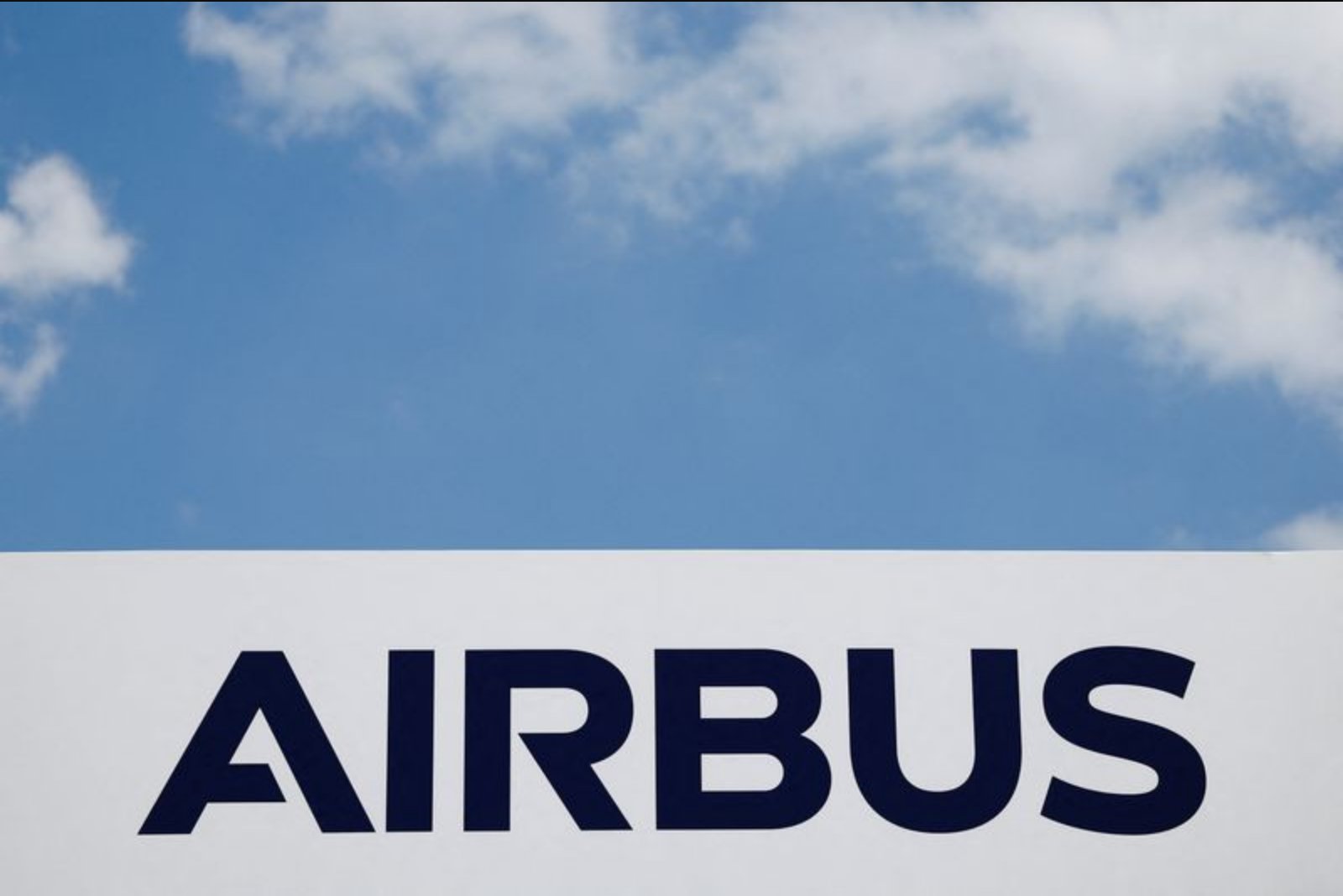 Airbus and AirAsia Prepare to Announce Roughly 150 A220 Orders in Montreal Area
