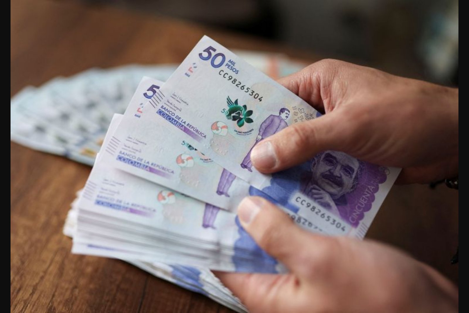 Colombia Seeks Transfer of 25 Trillion Pesos from Private Pension Funds to State System