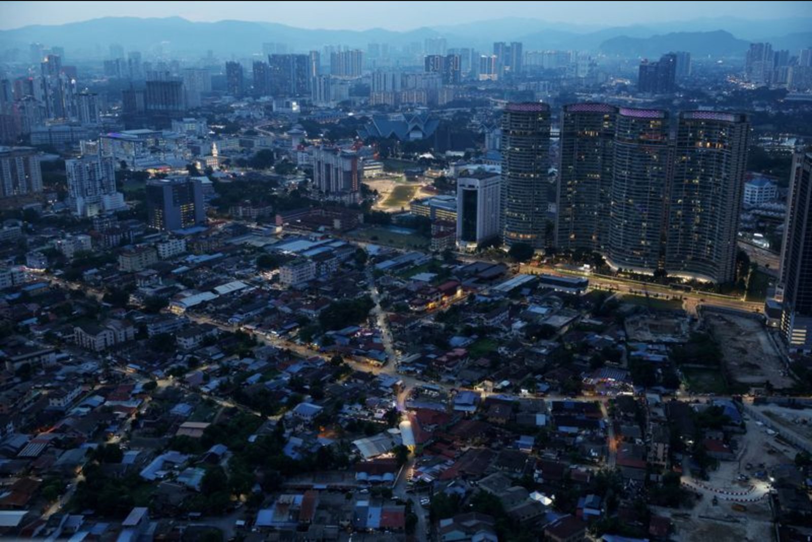 Bank Negara Raises 2026 Growth Ceiling as Malaysia Weathers Trade and Energy Shocks