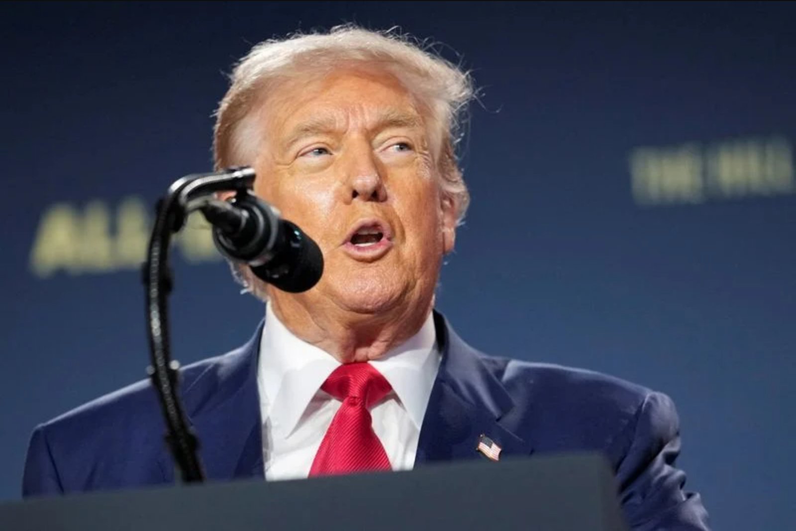 Trump Says He Expects AI Firms to 'Give Back' to the Public in Potential Equity Talks