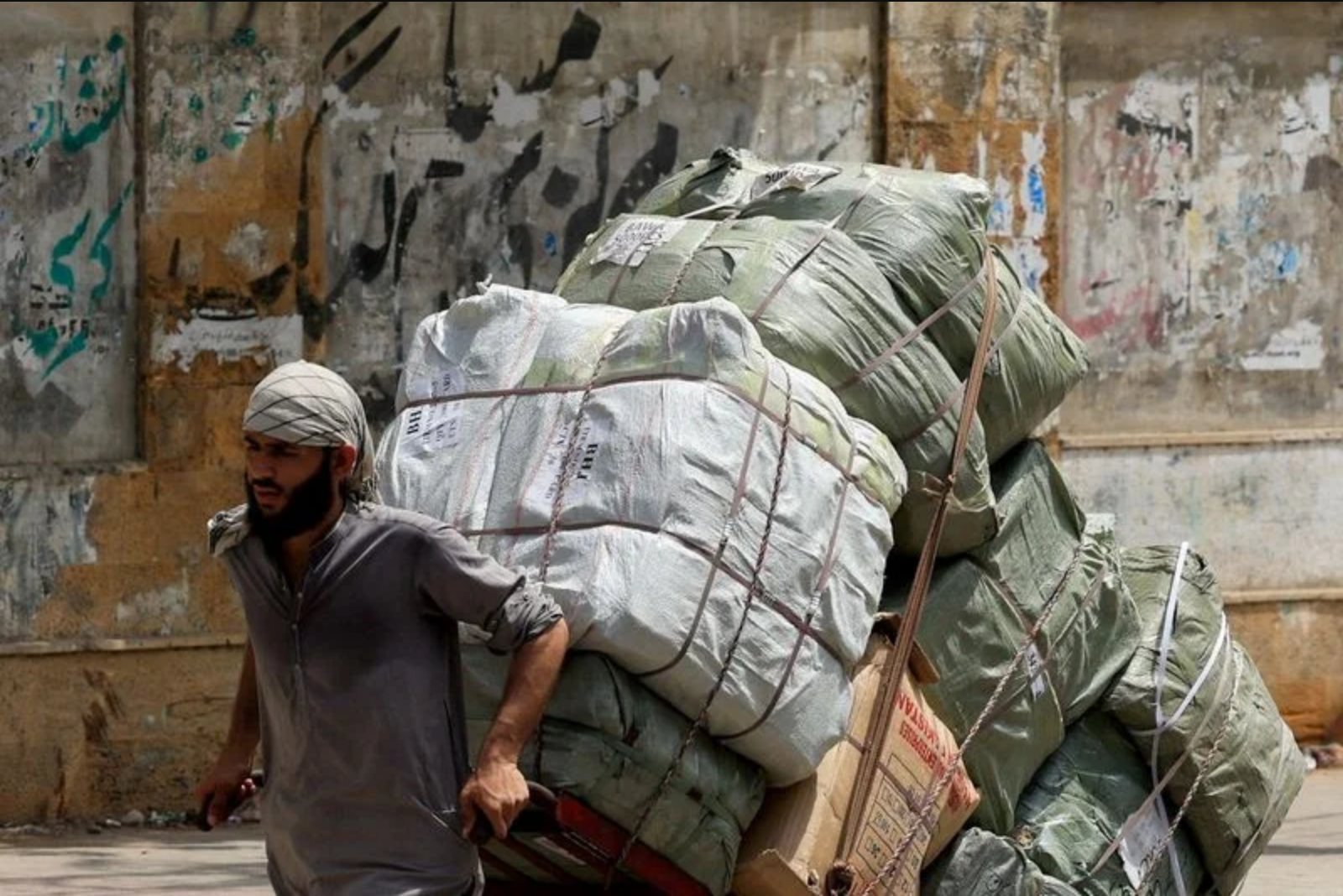 Pakistan’s Delayed Budget Leans on Middle Class and Formal Sector to Meet IMF Targets