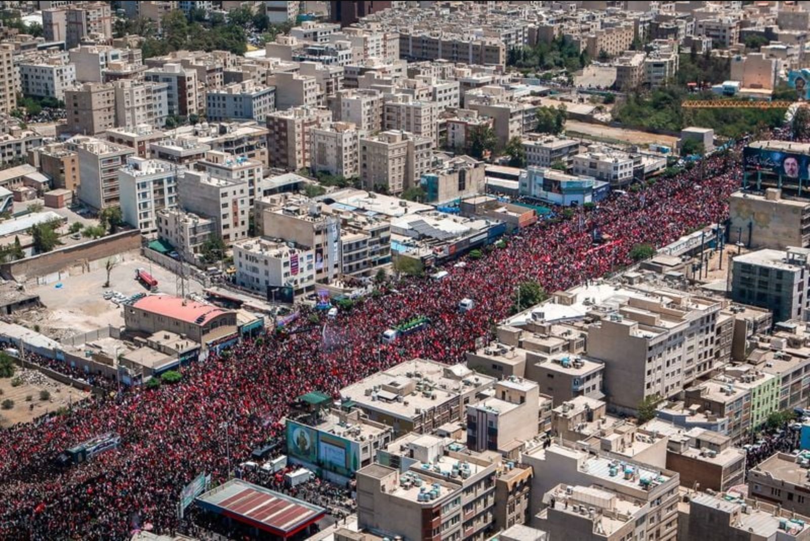 Mass Mourning in Tehran Fails to Bury Iran’s Deep Fault Lines