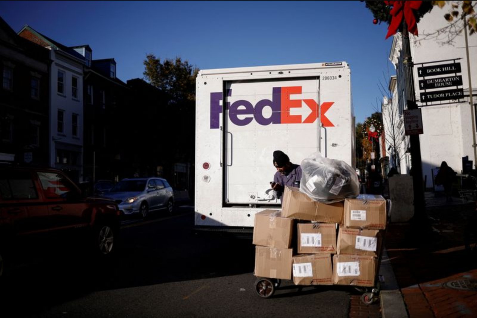 FedEx Lifts Full-Year Outlook After Strong Holiday Quarter Performance