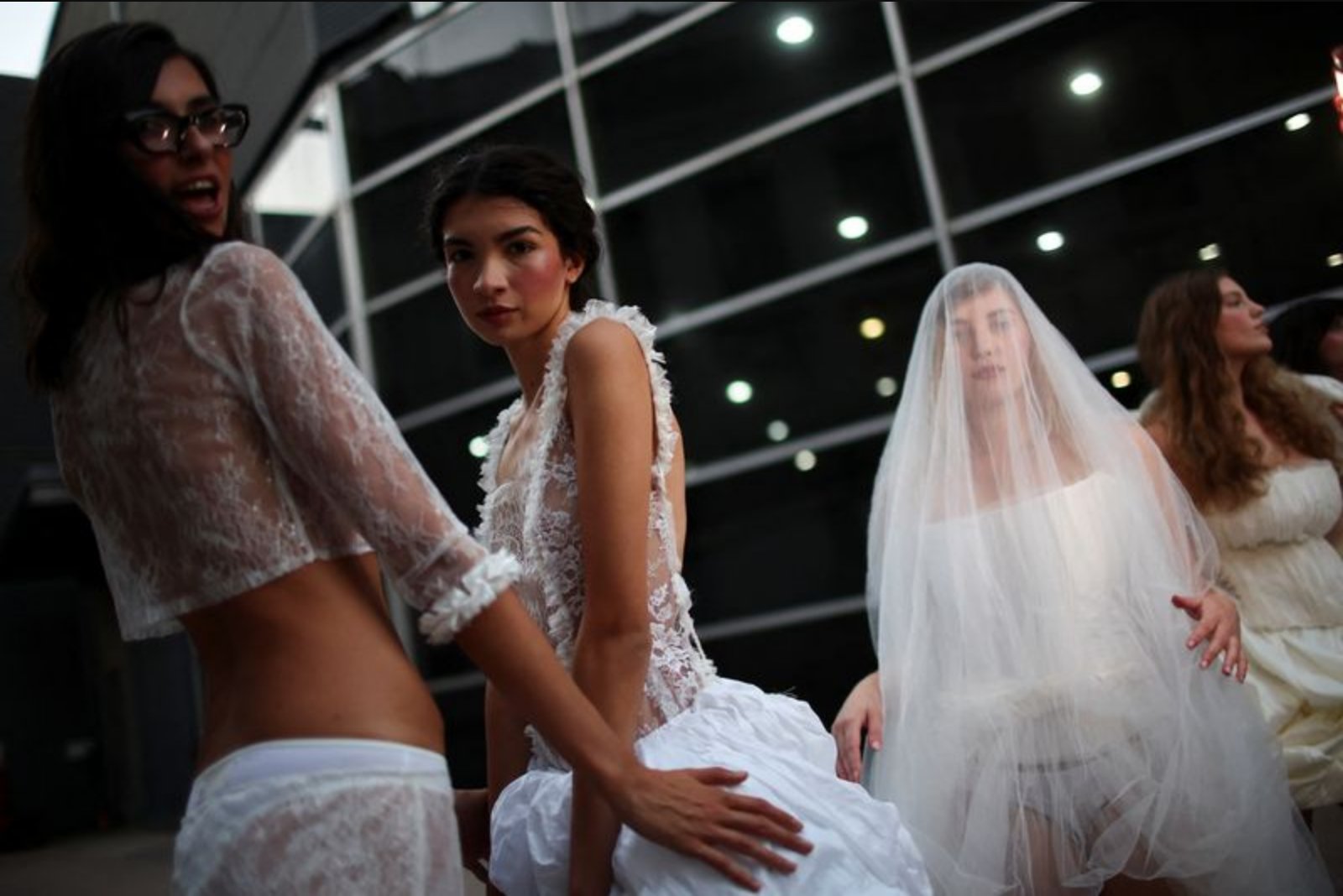 Glamour on the Runway, Pressure on the Production Line: Argentina’s Textile Industry in Crisis