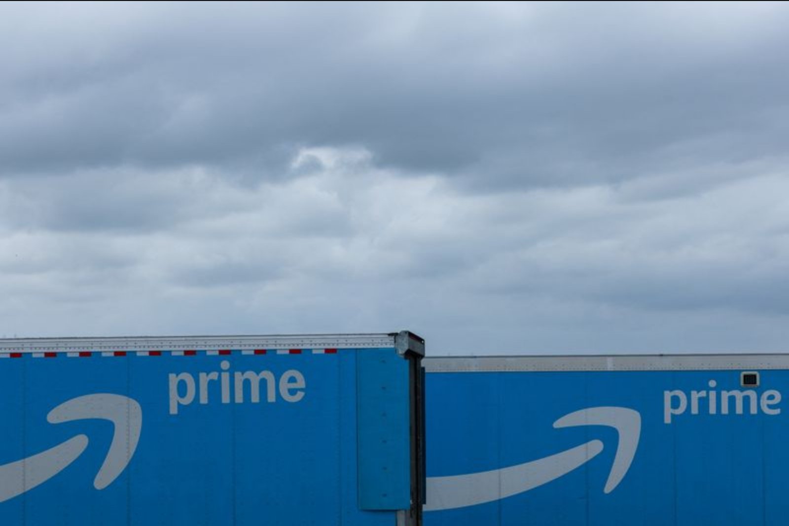 Amazon Cloud Revenue Outpaces Street Estimates as AI Deals Fuel Demand
