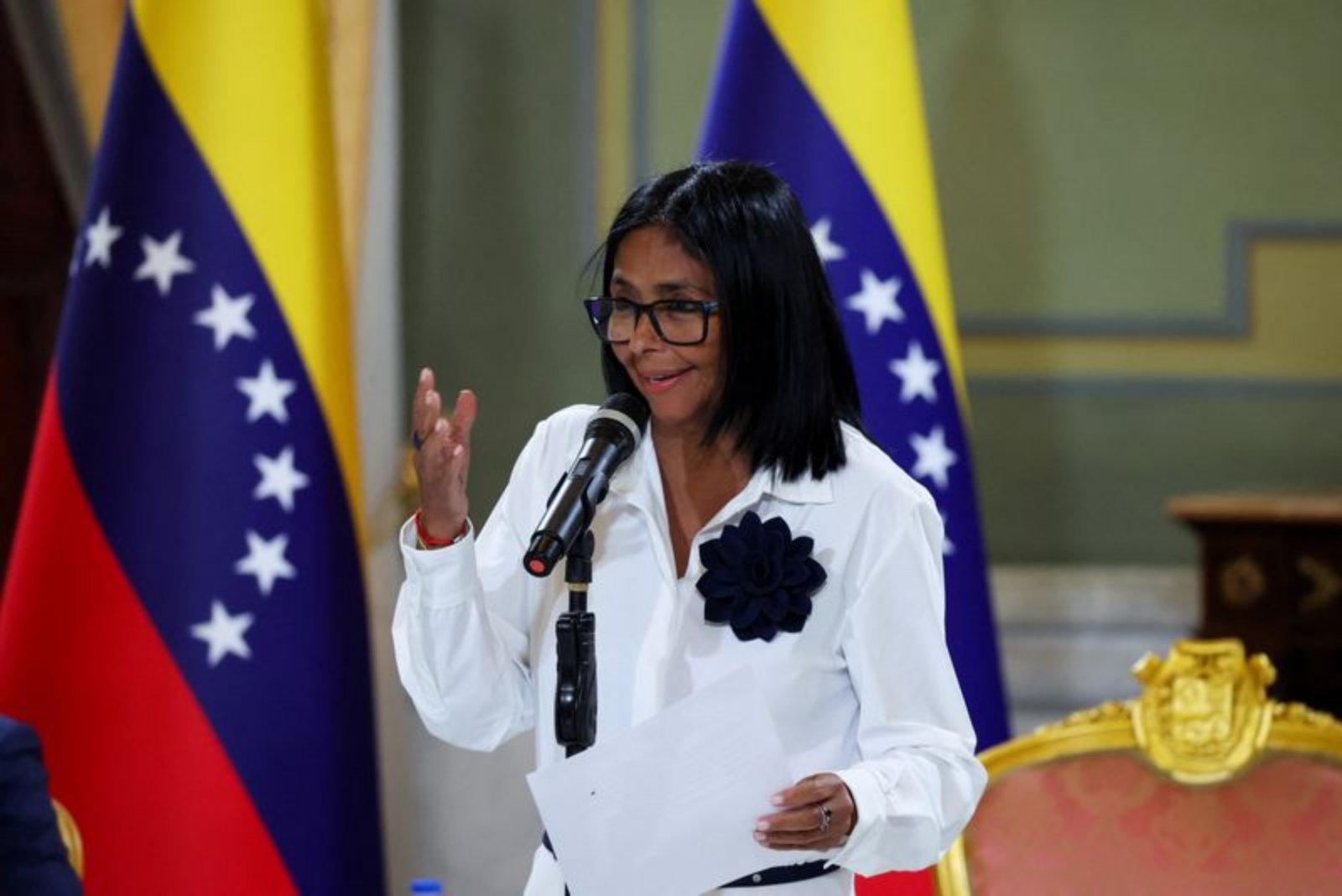 Venezuelan grid overhaul stalls as suppliers seek payment certainty