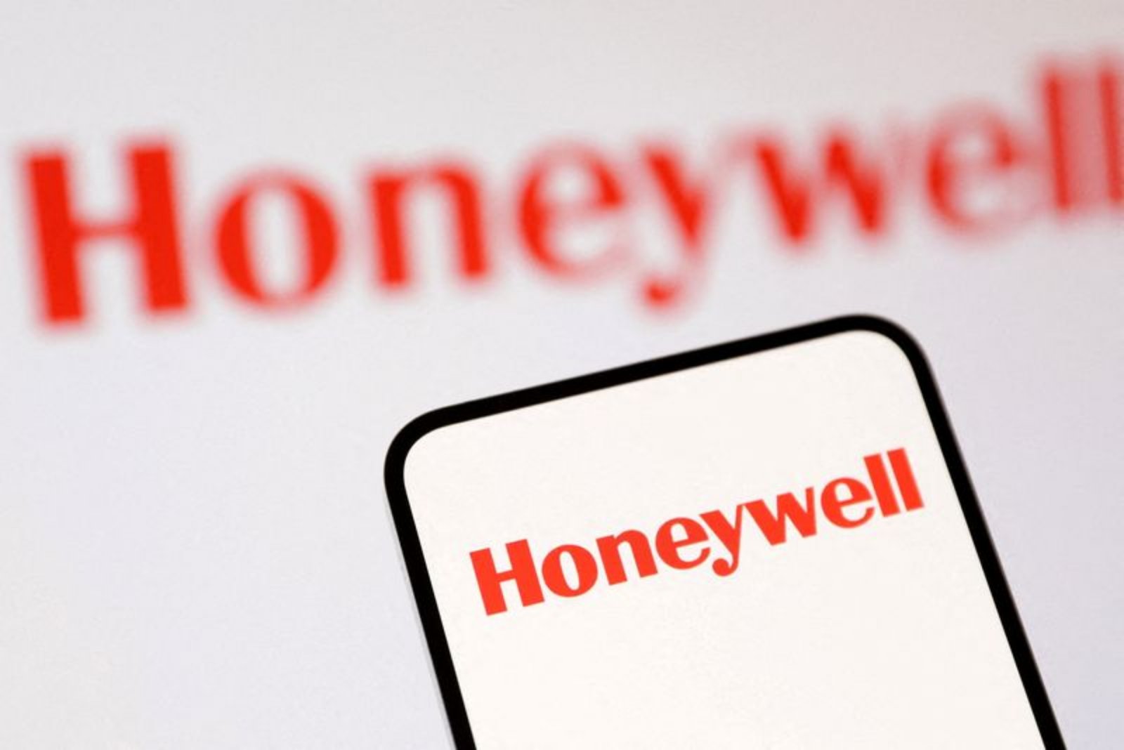 Honeywell posts modest Q1 sales gain as pricing and automation demand offset costs