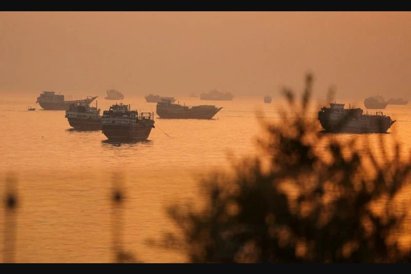 Iran Elevates Control of Hormuz Above Nuclear Talks, Making Strait a Strategic 'Golden Weapon'
