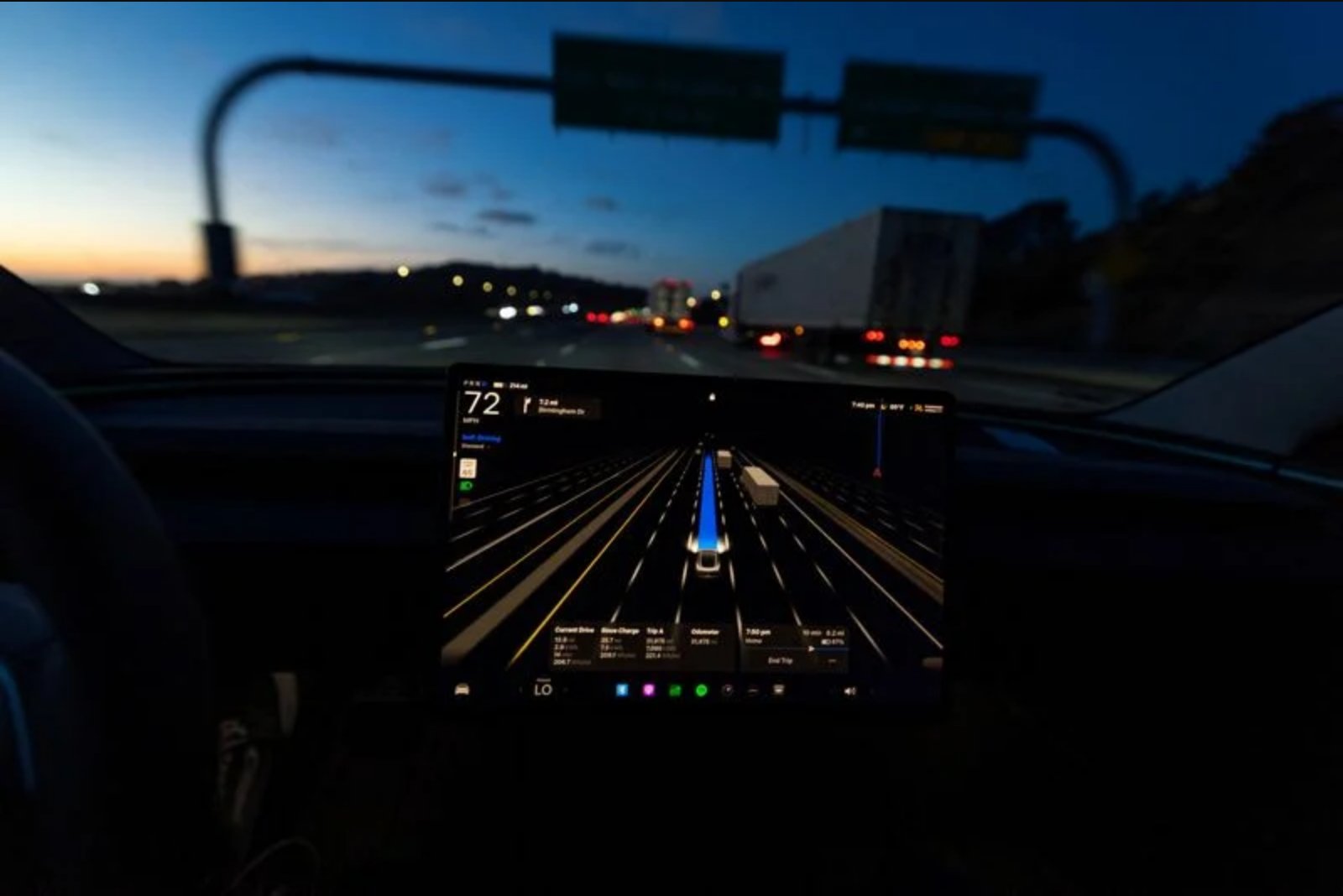 U.S. Senators Ask NHTSA to Probe Tesla’s FSD Safety Figures After Investigation