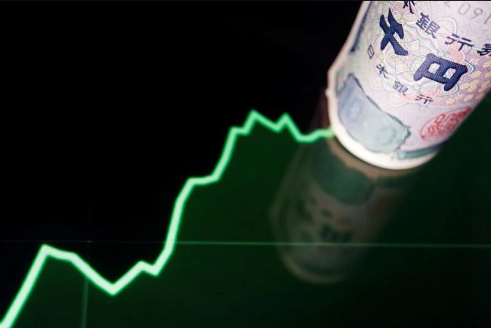 Japan Adopts Surprise Intervention Strategy Against Yen Short Sellers