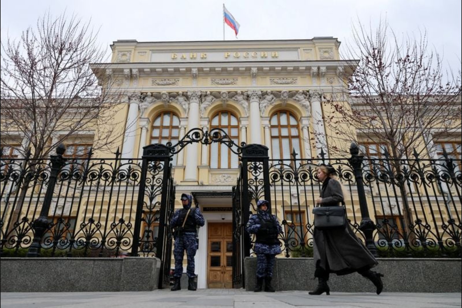 Bank of Russia Sees No Immediate Action Needed as Cash Withdrawals Rise