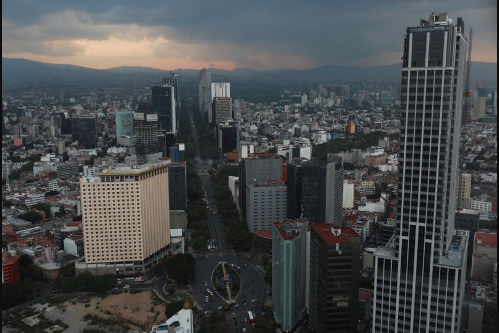 S&P Moves Mexico’s Outlook to Negative, Citing Fiscal Strain and Tepid Growth