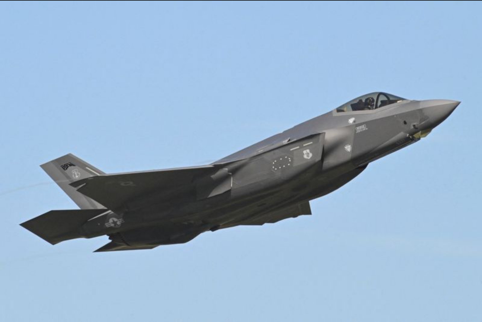 Germany Weighs Larger F-35 Purchase as Franco-German Fighter Program Falters