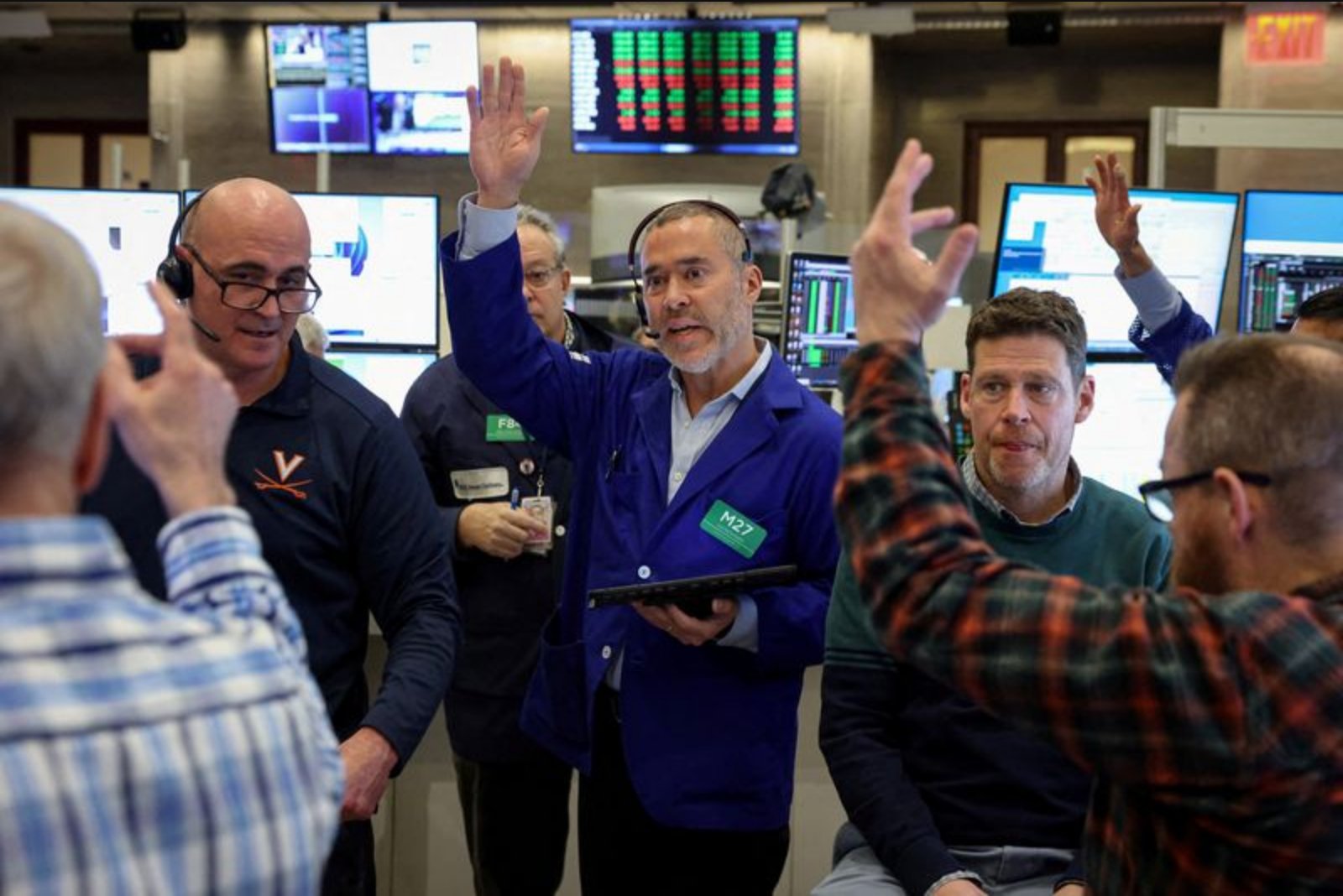 AI unease and tariff noise pressure US futures as Nasdaq heads for steep monthly slide