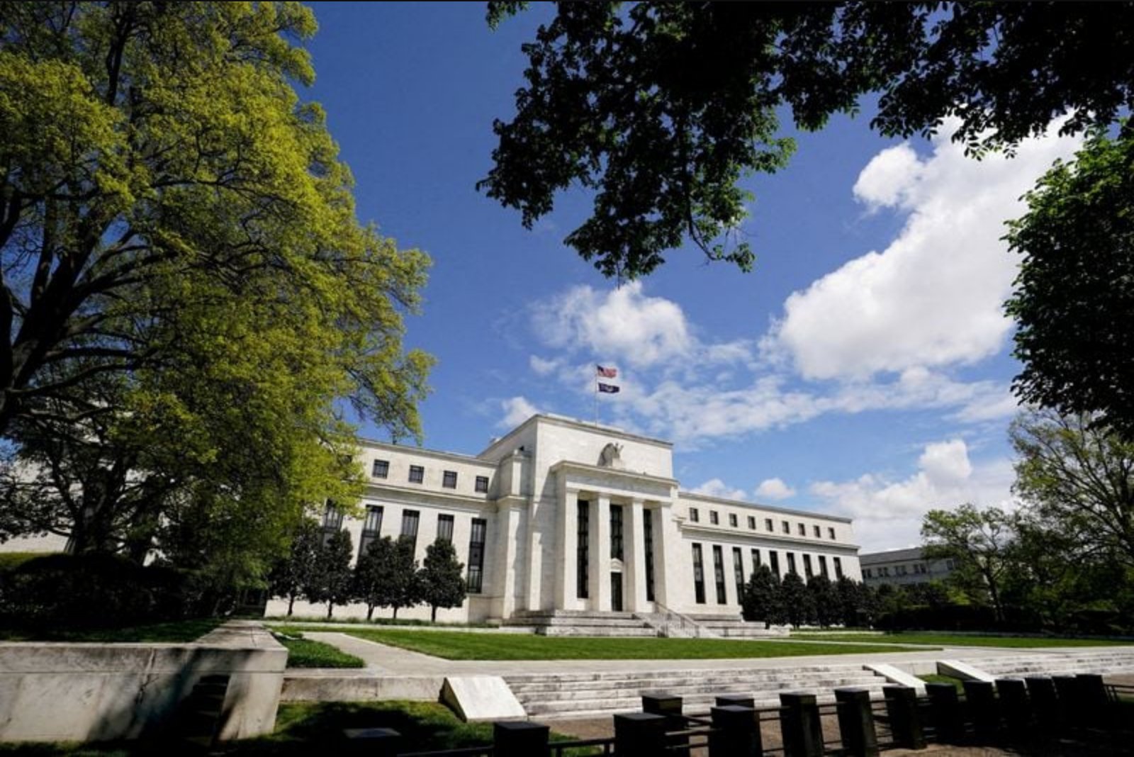 Markets on Edge as Treasury Yields Surge and Officials Head to the Hill