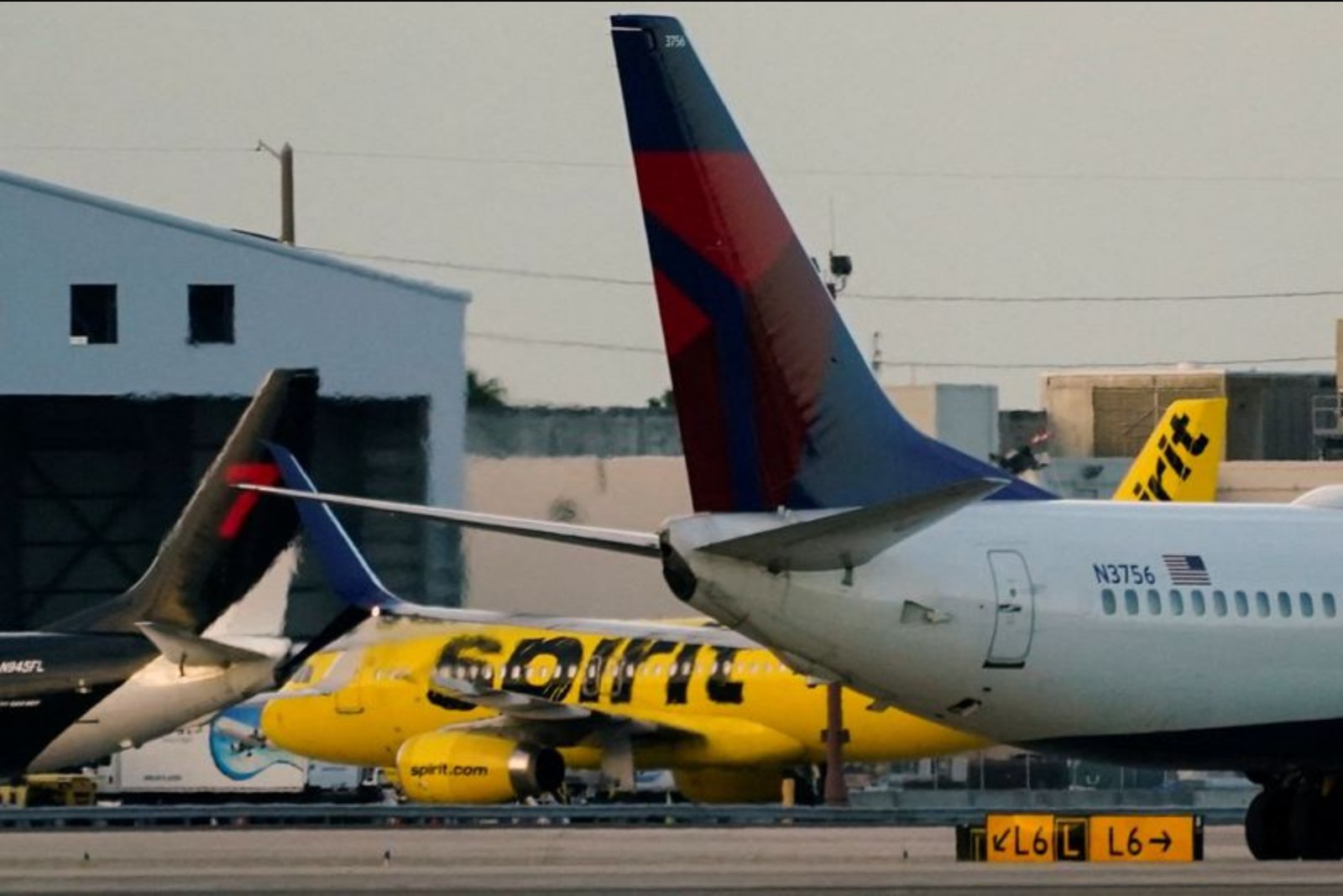 Spirit Airlines Says Soaring Jet Fuel Costs Left It With No Option but to Halt Operations