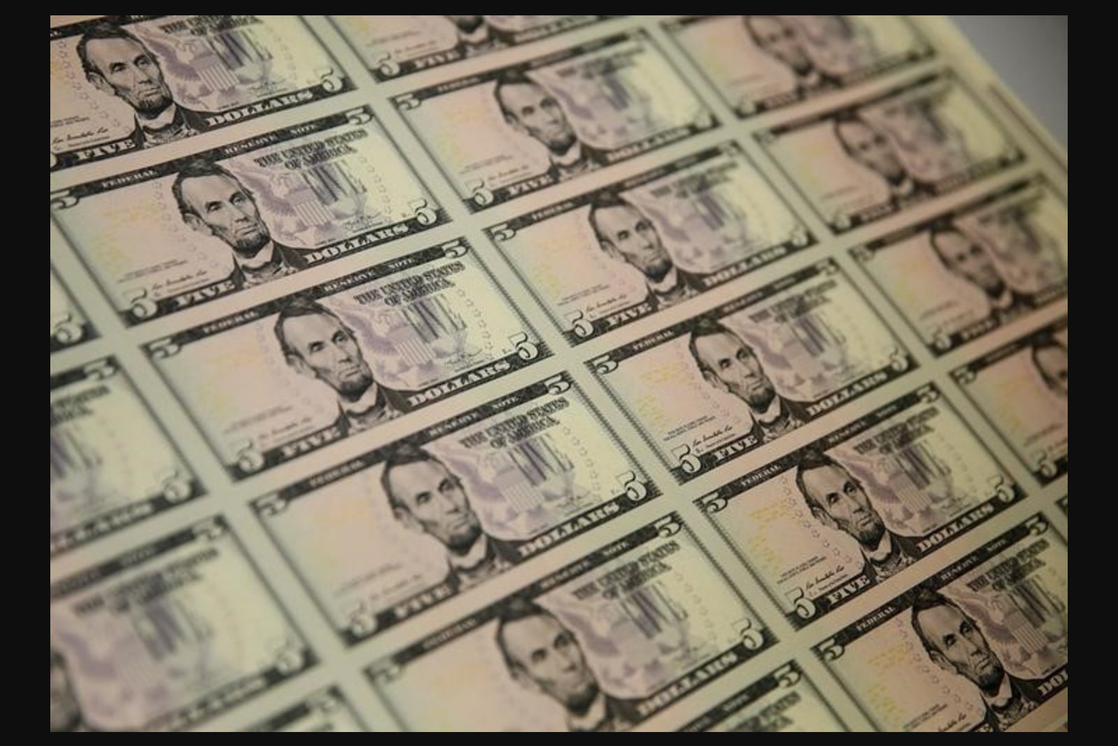 BofA: Geopolitical Risks and Oil Support Dollar Heading into FOMC